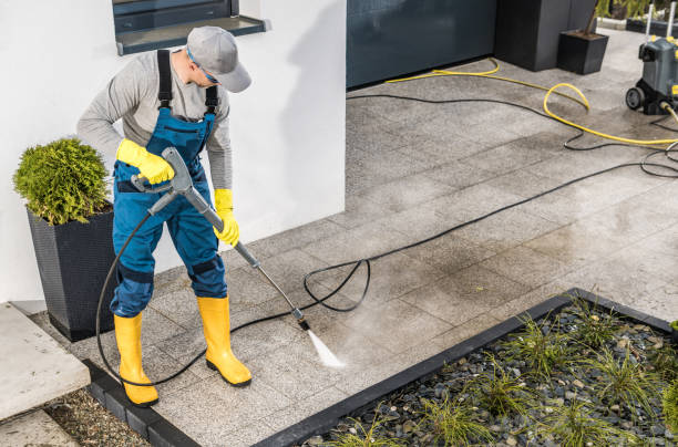 Best Deck Cleaning Services  in Lincoln City, OR